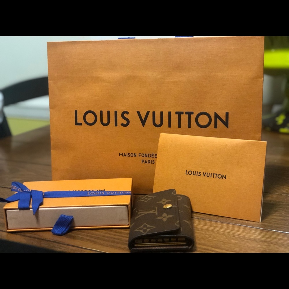 Louis Vuitton 6 Key Holder
